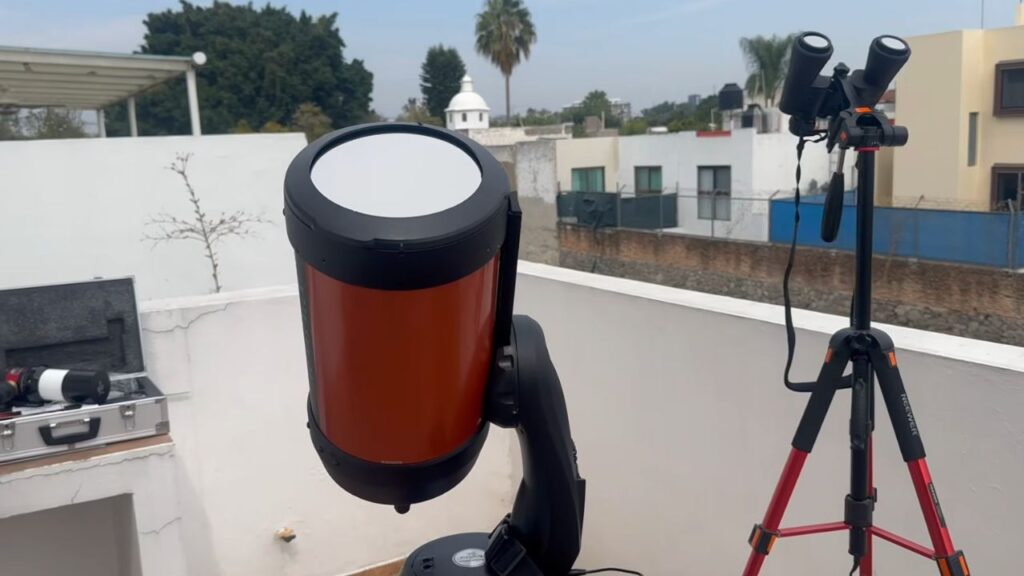telescopio con filtro solar apertura frontal eclipse 2026
