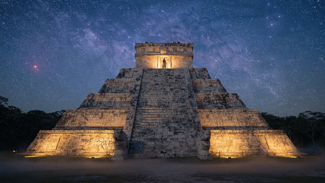Pirámide maya Chichén Itzá bajo la constelación Escorpión - ASTRONOMIKA TV
