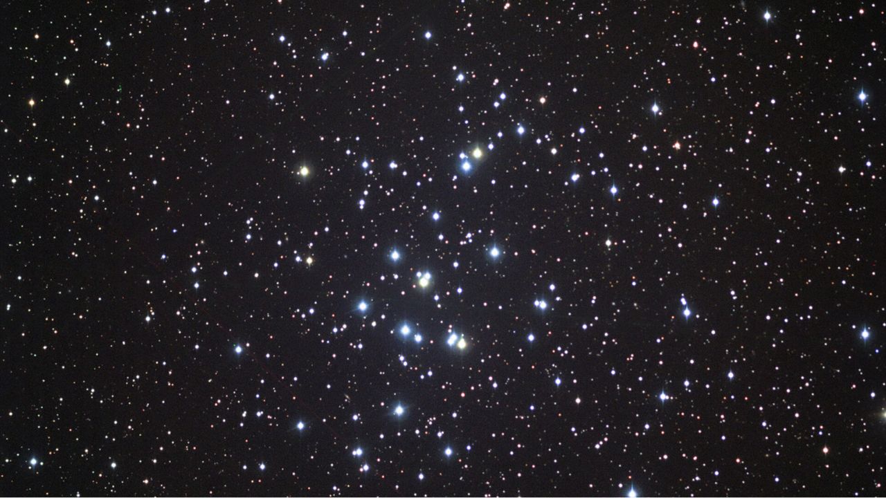 M44 el cúmulo Beehive La Colmena fotografía real NASA - ASTRONOMIKA TV